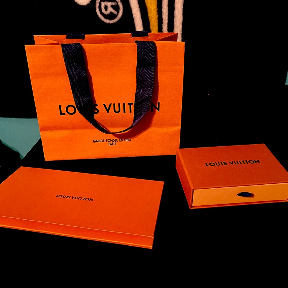 Louis Vuitton Slim Bracelet Men’s 
21 inches 
Brand New